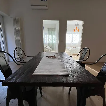 Acquedotti With Garden