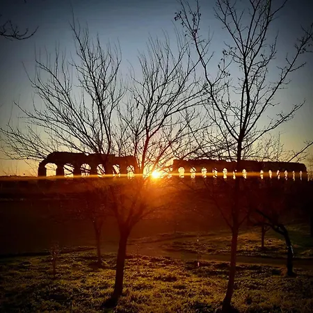 Acquedotti With Garden شقة